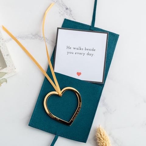 Remembering Loved Ones at Weddings